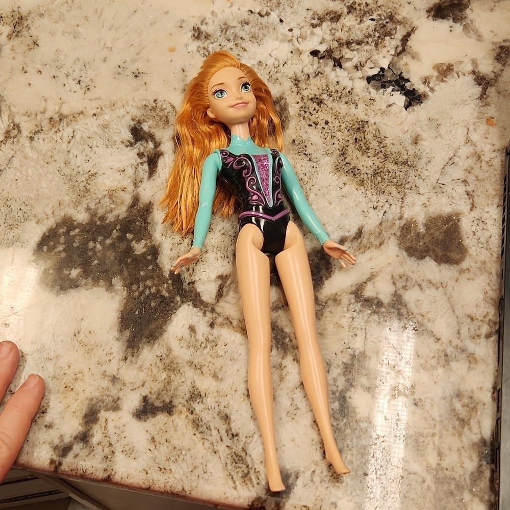Anna Frozen doll Mattel 2013